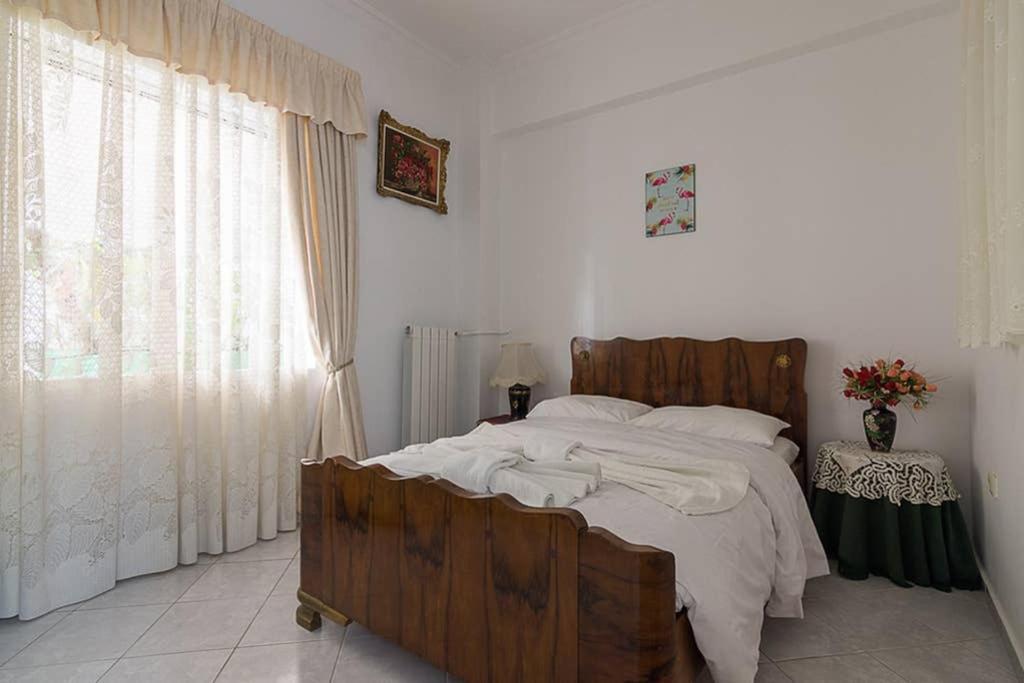 Vintage Style Apartment With Beautiful Backyard Ateny Zewnętrze zdjęcie