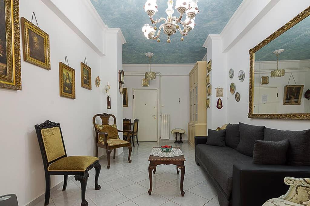 Vintage Style Apartment With Beautiful Backyard Ateny Zewnętrze zdjęcie