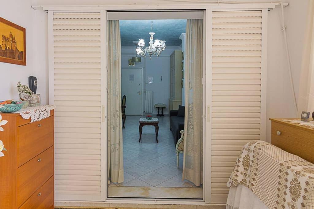 Vintage Style Apartment With Beautiful Backyard Ateny Zewnętrze zdjęcie